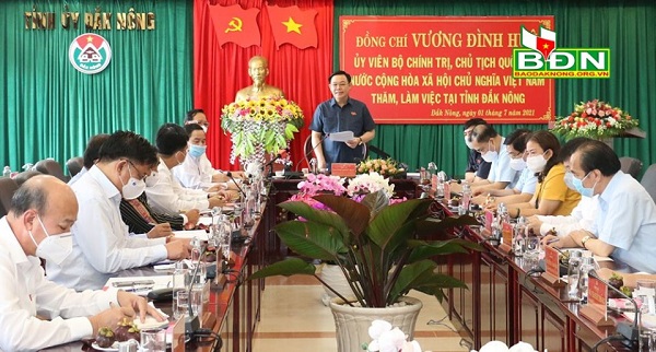 Chủ tịch Quốc hội Vương Đình Huệ làm việc với Ban Thường vụ Tỉnh ủy Đắk Nông